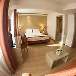 Hotel Davitel - Tobacco 4*