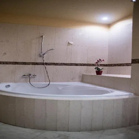 Davitel - Tobacco Hotel 4*